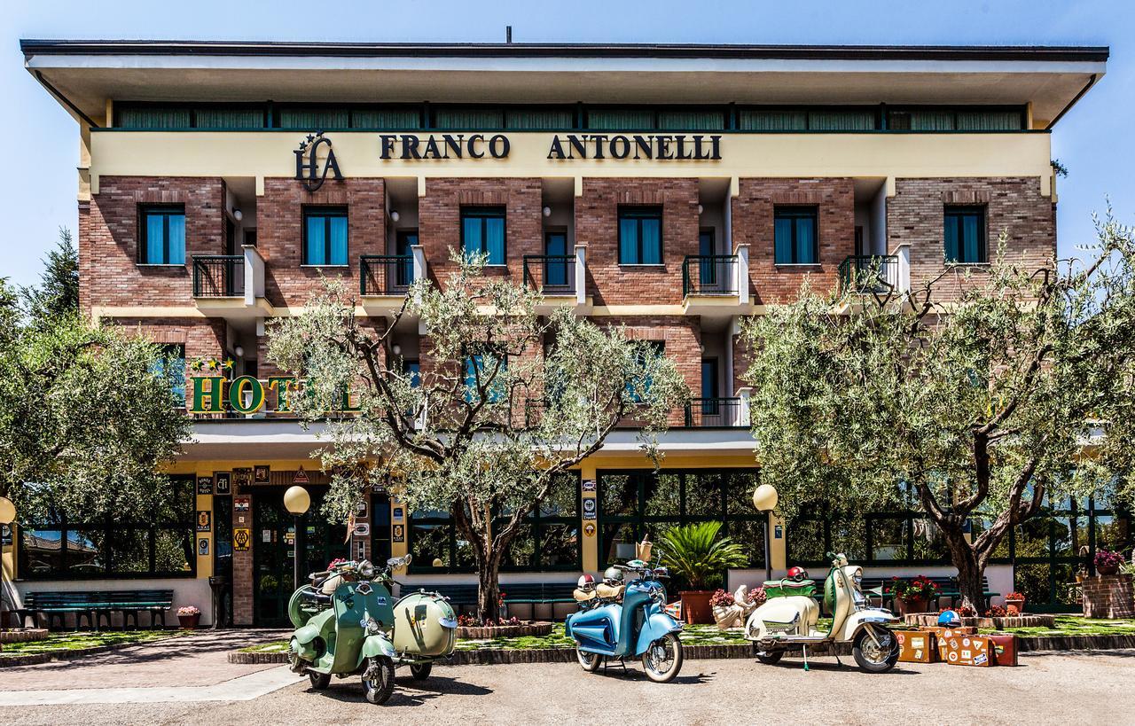 אסיסי Hotel Franco Antonelli מראה חיצוני תמונה